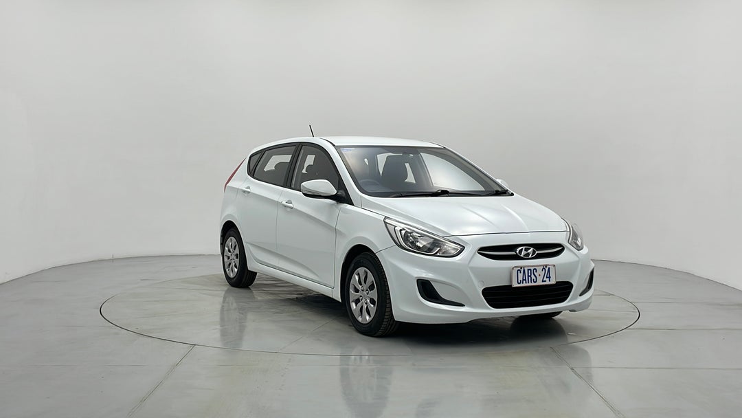 2016 Hyundai Accent Active, Automatic, 99099 km, Right Front Diagonal (45- Degree) View