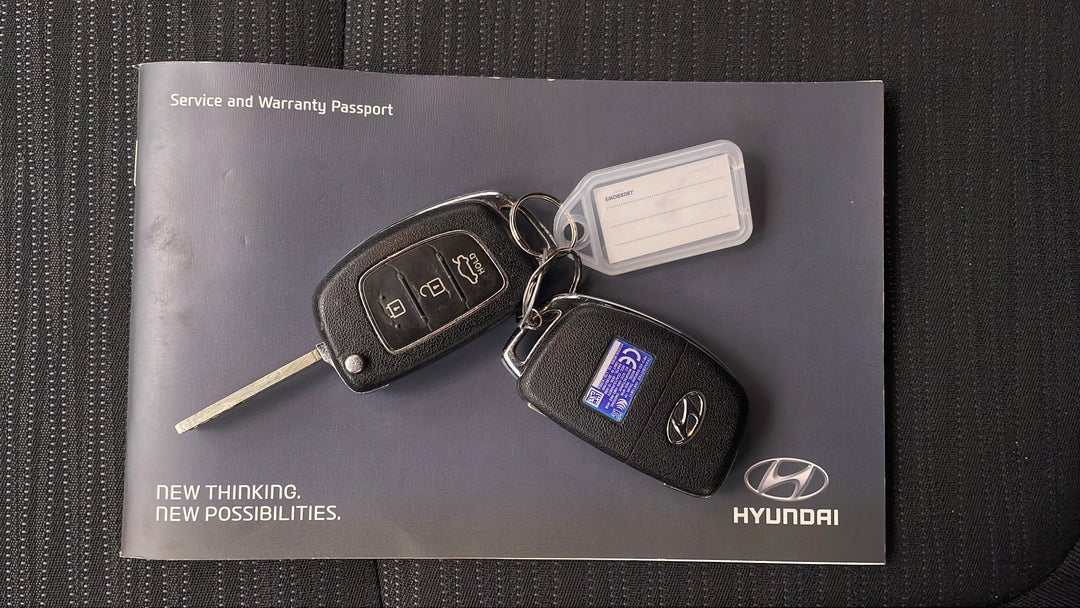 2016 Hyundai Accent Active, Automatic, 99099 km, Key Close-up