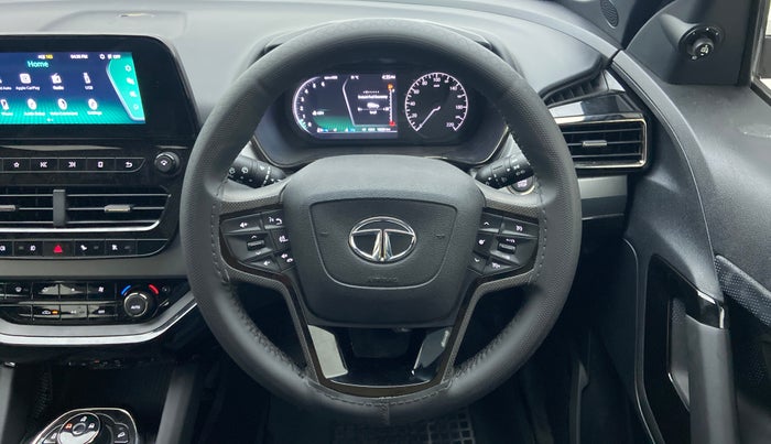 2022 Tata Safari XZ PLUS DARK EDITION, Diesel, Manual, 18,319 km, Steering Wheel Close Up