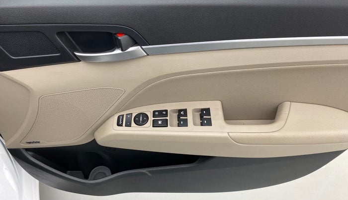 2021 Hyundai New Elantra 2.0 SX MT, Petrol, Manual, 9,125 km, Driver Side Door Panels Control