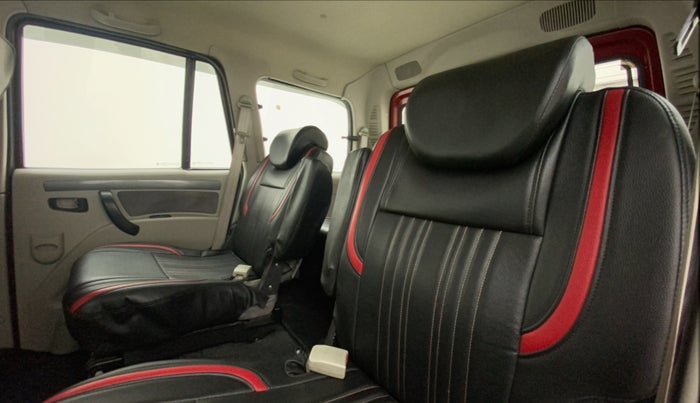 2015 Mahindra Scorpio S8, Diesel, Manual, 61,590 km, Right Side Rear Door Cabin