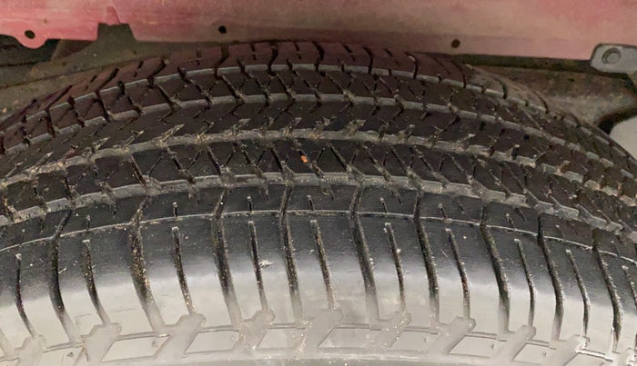 2015 Mahindra Scorpio S8, Diesel, Manual, 61,590 km, Right Rear Tyre Tread