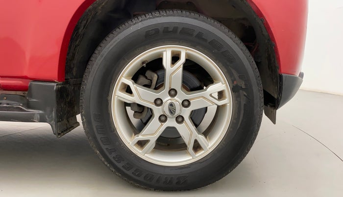 2015 Mahindra Scorpio S8, Diesel, Manual, 61,590 km, Right Front Wheel