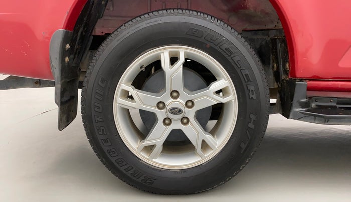 2015 Mahindra Scorpio S8, Diesel, Manual, 61,590 km, Right Rear Wheel