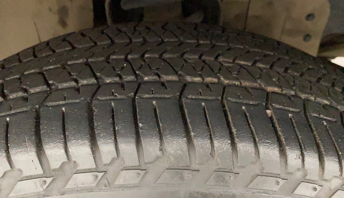 2015 Mahindra Scorpio S8, Diesel, Manual, 61,590 km, Left Front Tyre Tread
