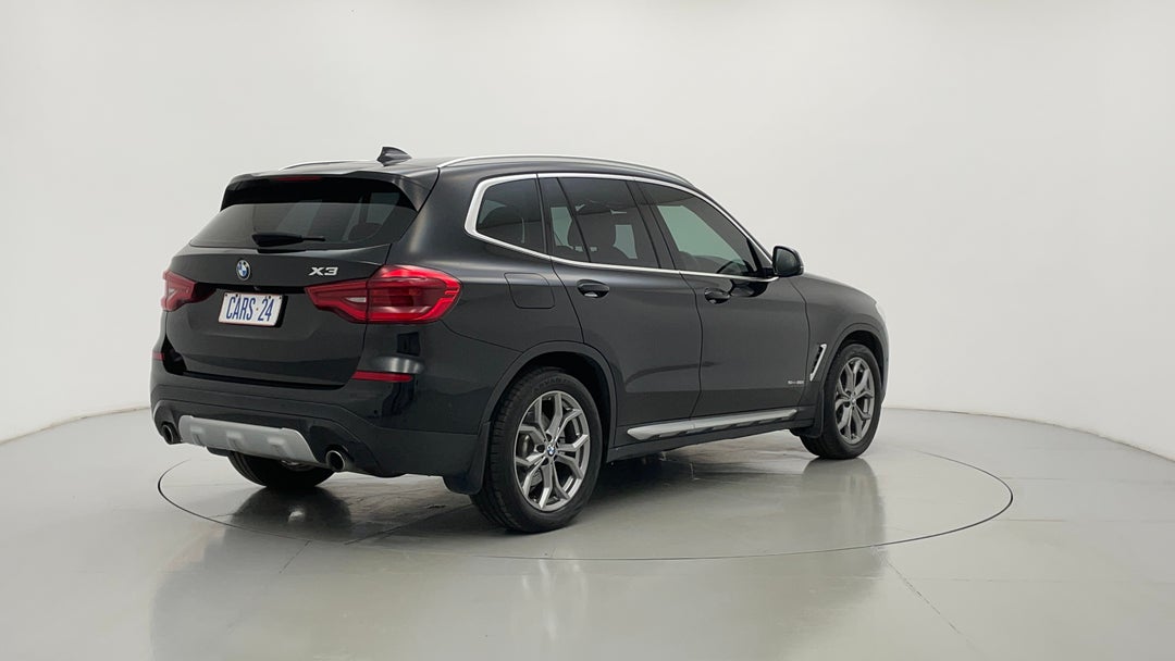 Right Back Diagonal (45- Degree) View