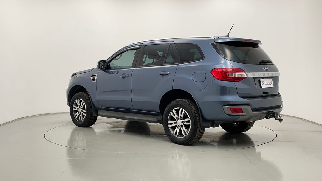 Left Back Diagonal (45- Degree) View