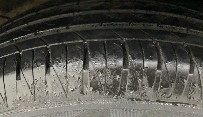 2022 KIA SONET HTX PLUS 1.0 IMT, Petrol, Manual, 16,997 km, Left Rear Tyre Tread