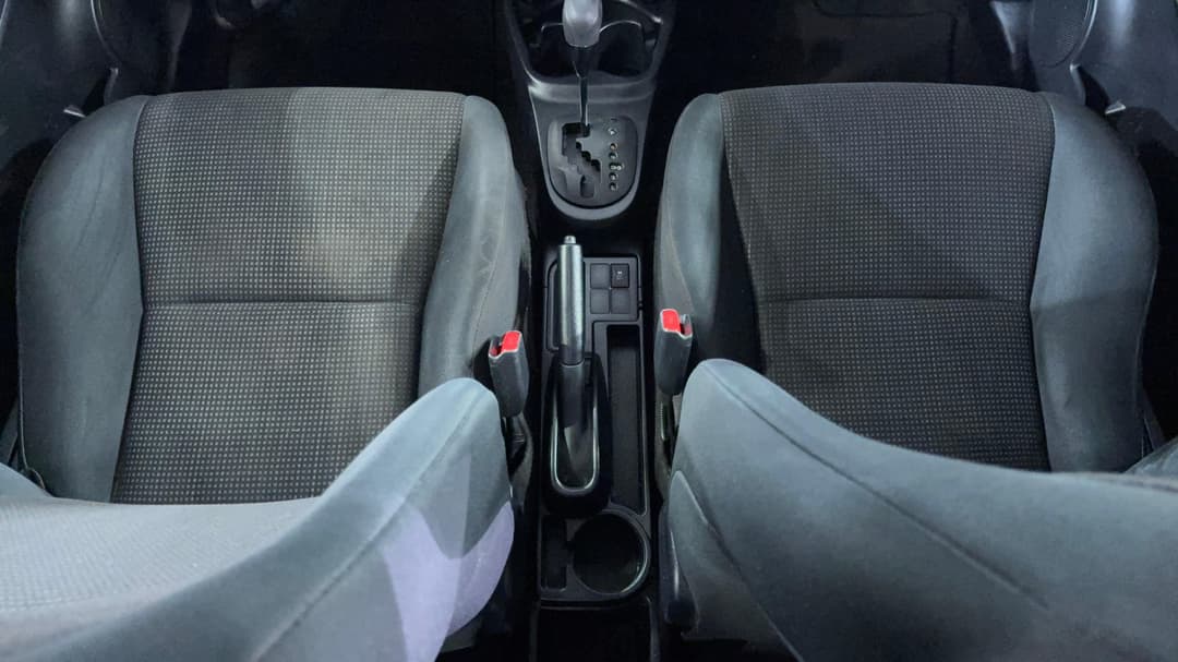 2015 Toyota Yaris Ascent, Automatic, 78729 km, Center Console