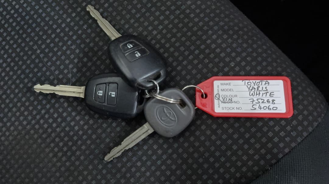 2015 Toyota Yaris Ascent, Automatic, 78729 km, Key Close-up