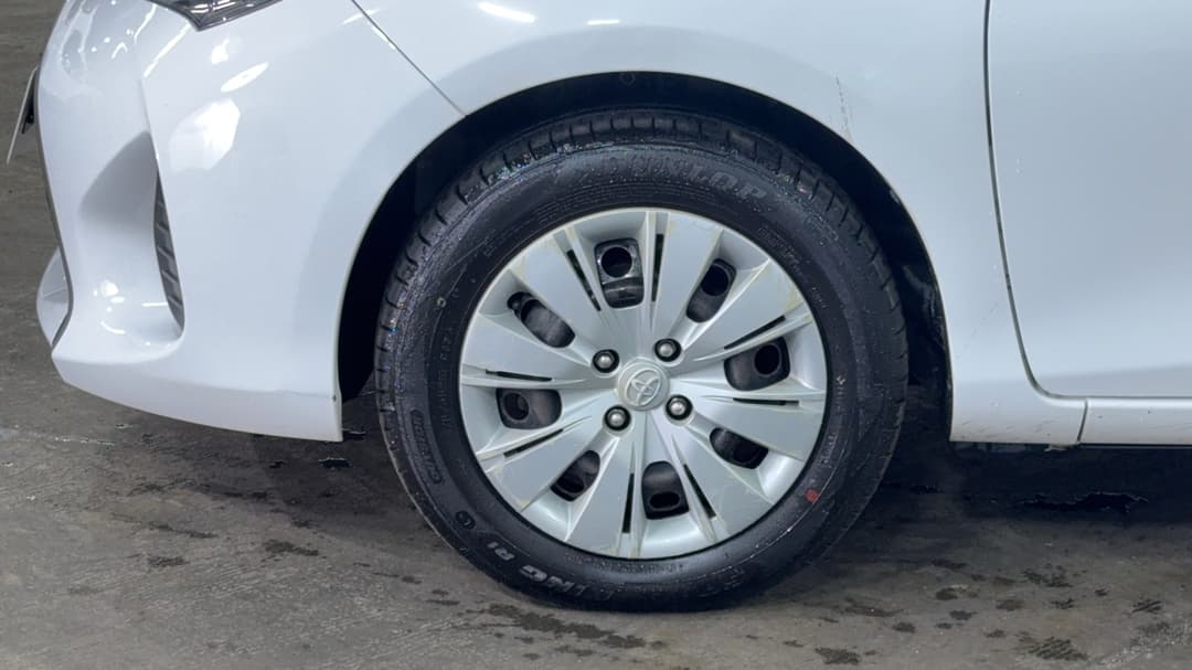 2015 Toyota Yaris Ascent, Automatic, 78729 km, Left Front Wheel
