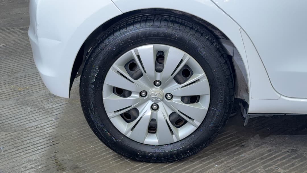 2015 Toyota Yaris Ascent, Automatic, 78729 km, Right Rear Wheel