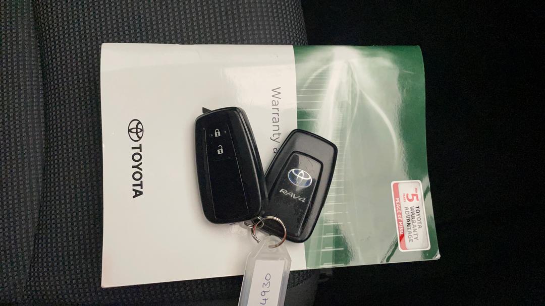 2020 Toyota RAV4 Gx (2wd) Hybrid, Automatic, 87086 km, Key Close-up
