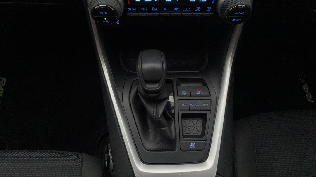 2020 Toyota RAV4 Gx (2wd) Hybrid, Automatic, 87086 km, Gear Lever 