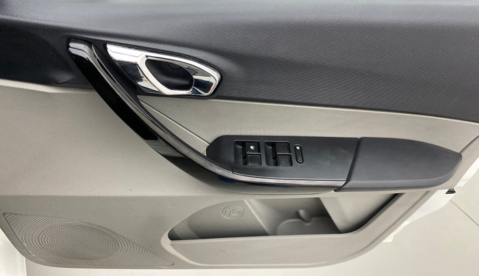 2019 Tata Tiago XZ+ 1.2 Revotron, Petrol, Manual, 11,301 km, Driver Side Door Panels Control