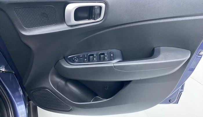 2021 Hyundai VENUE S MT 1.2 KAPPA, Petrol, Manual, 7,239 km, Driver Side Door Panels Control