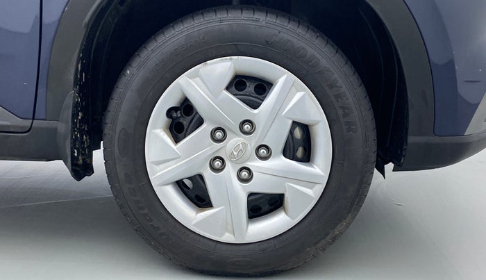 2021 Hyundai VENUE S MT 1.2 KAPPA, Petrol, Manual, 7,239 km, Right Front Wheel