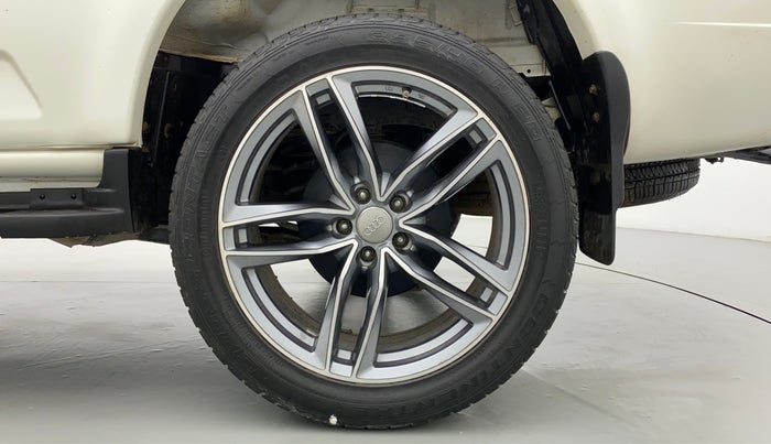 2019 Mahindra Scorpio S9, Diesel, Manual, 26,629 km, Left Rear Wheel