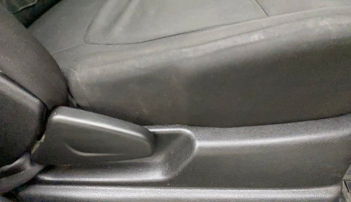 2019 Renault Kwid RXT 1.0, Petrol, Manual, 50,023 km, Driver Side Adjustment Panel