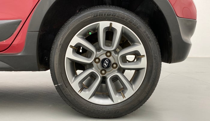 2016 Hyundai i20 Active 1.2 SX, Petrol, Manual, 33,340 km, Left Rear Wheel