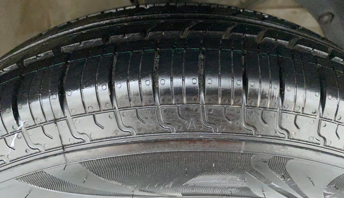 2019 Maruti Dzire VXI, Petrol, Manual, 53,912 km, Right Front Tyre Tread
