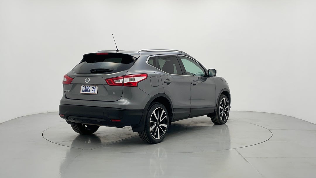 Right Back Diagonal (45- Degree) View