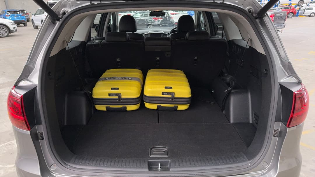 2019 Kia Sorento Gt-line (4x2) Gsl, Automatic, 117896 km, Boot Inside View with Luggage