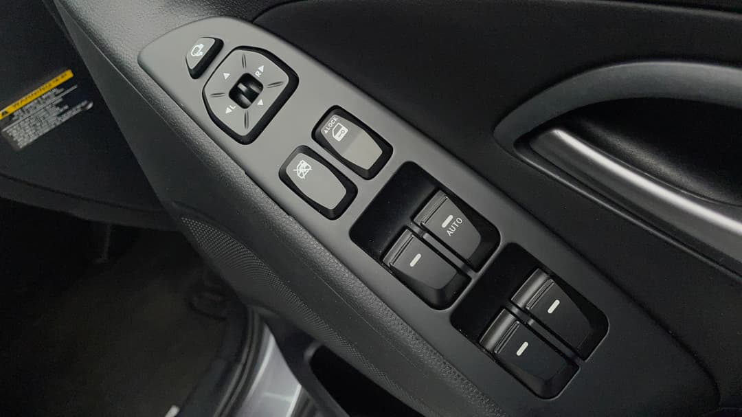 2015 Hyundai Ix35 Se (fwd), Automatic, 84774 km, Drivers Side Door Panel Controls