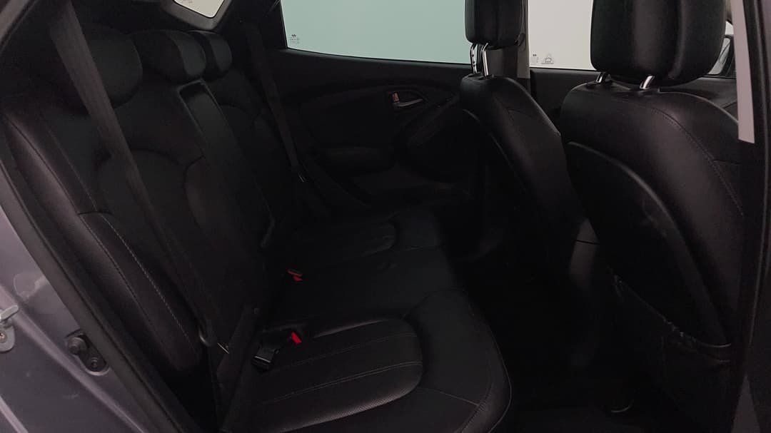 2015 Hyundai Ix35 Se (fwd), Automatic, 84774 km, Right Side Rear Door Cabin View