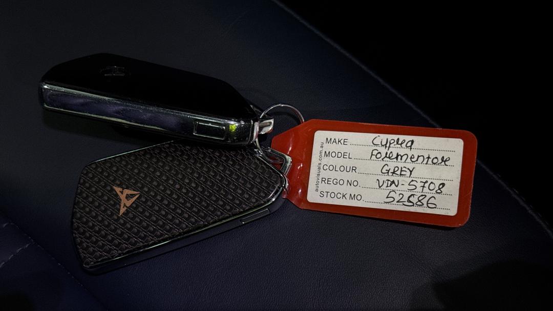 2022 Cupra Formentor Vzx, Automatic, 36458 km, Key Close-up