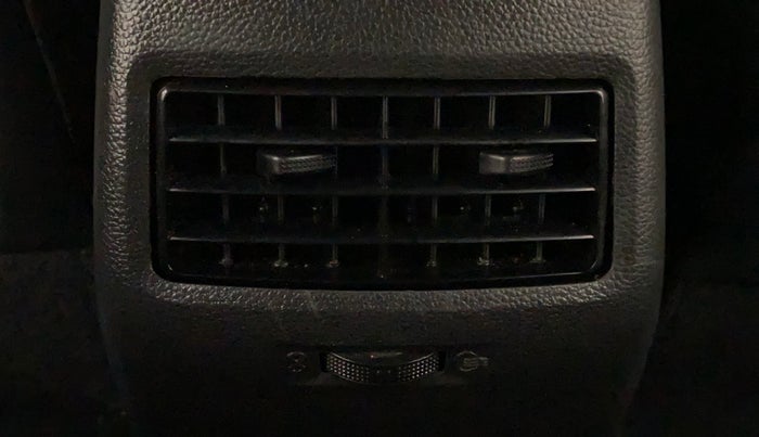 2017 Hyundai Elite i20 ASTA 1.2, Petrol, Manual, 32,241 km, Rear AC Vents