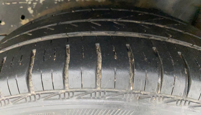 2015 Maruti Celerio ZXI, Petrol, Manual, 1,48,459 km, Left Rear Tyre Tread