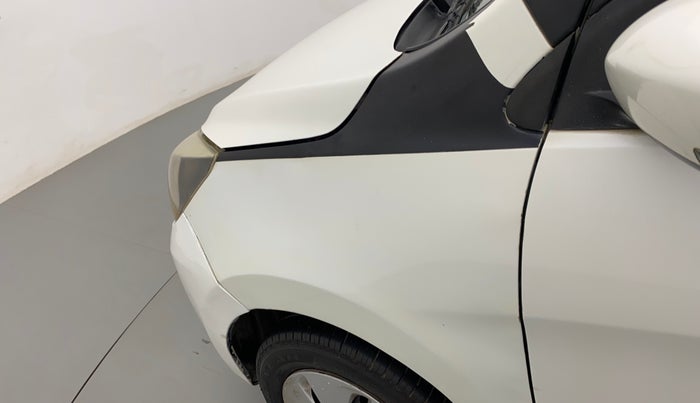 2015 Maruti Celerio ZXI, Petrol, Manual, 1,48,459 km, Left fender - Paint has minor damage