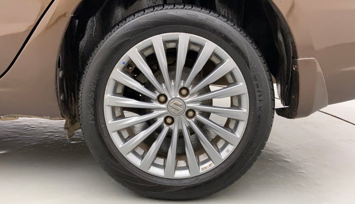 2015 Maruti Ciaz ZDI+, Diesel, Manual, 1,04,013 km, Left Rear Wheel