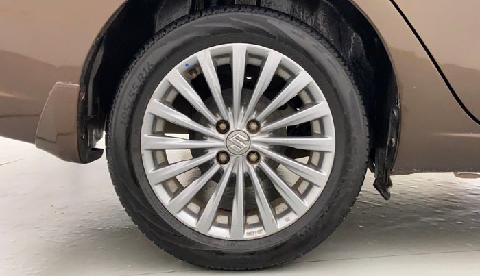 2015 Maruti Ciaz ZDI+, Diesel, Manual, 1,04,013 km, Right Rear Wheel