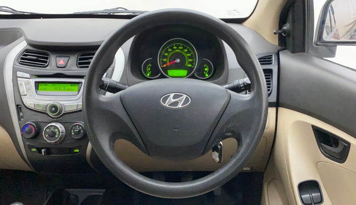 2012 Hyundai Eon MAGNA, Petrol, Manual, 1,10,149 km, Steering Wheel Close Up
