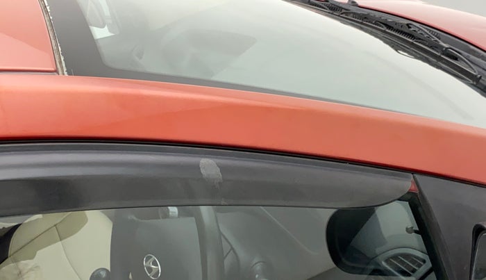 2012 Hyundai Eon MAGNA, Petrol, Manual, 1,10,149 km, Right A pillar - Paint is slightly faded