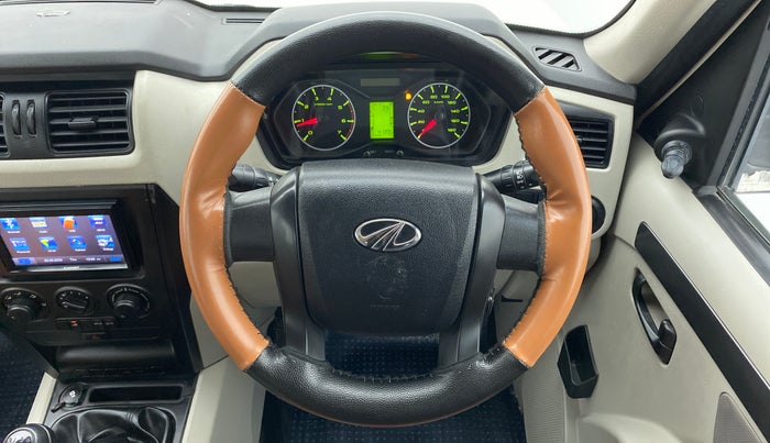 2020 Mahindra Scorpio S5, Diesel, Manual, 41,394 km, Steering Wheel Close Up
