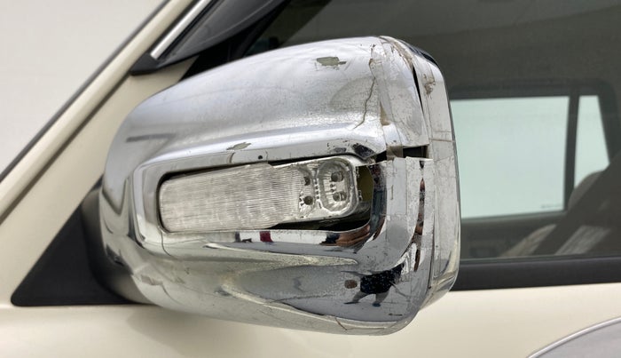 2020 Mahindra Scorpio S5, Diesel, Manual, 41,394 km, Left rear-view mirror - Cover has minor damage