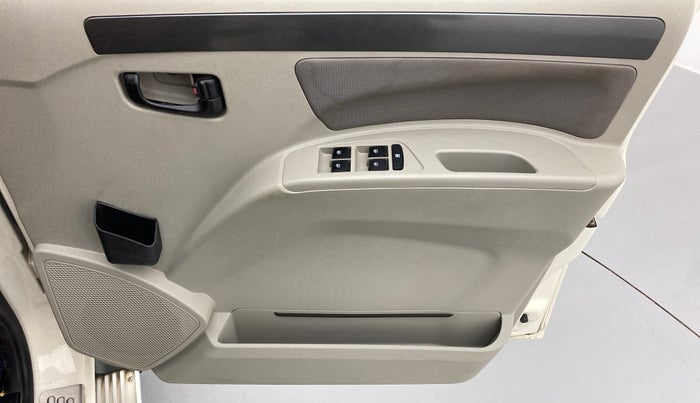 2020 Mahindra Scorpio S5, Diesel, Manual, 41,394 km, Driver Side Door Panels Control