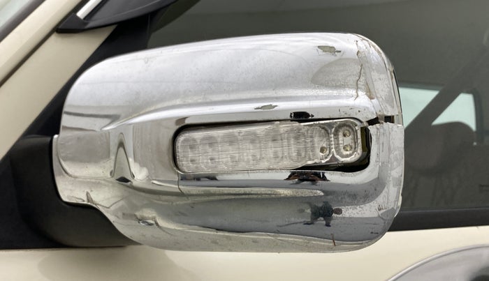 2020 Mahindra Scorpio S5, Diesel, Manual, 41,394 km, Left rear-view mirror - Indicator light not working