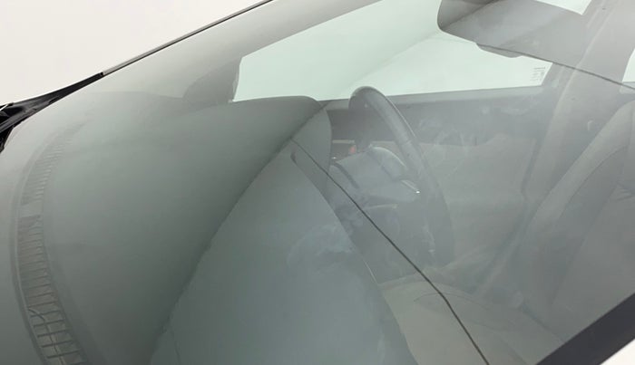 2018 Maruti Ciaz ALPHA  AT 1.4  PETROL, Petrol, Automatic, 77,441 km, Front windshield - Minor spot on windshield