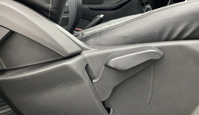 2019 Ford New Figo 1.2 TITANIUM, Petrol, Manual, 26,681 km, Driver Side Adjustment Panel