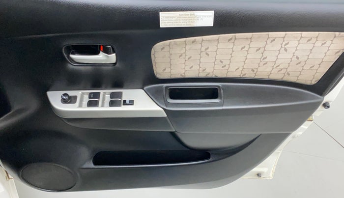 2016 Maruti Wagon R 1.0 VXI (O) AMT, Petrol, Automatic, 49,065 km, Driver Side Door Panels Control