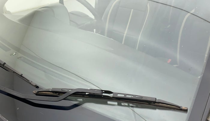 2011 Hyundai i20 SPORTZ 1.2, Petrol, Manual, 73,031 km, Front windshield - Minor spot on windshield