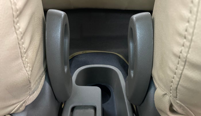 2011 Hyundai i10 MAGNA 1.1 IRDE2, Petrol, Manual, 32,393 km, Driver Side Adjustment Panel