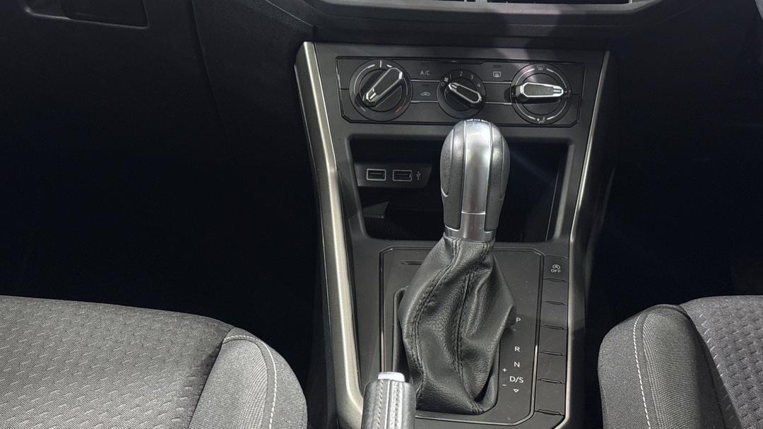 2019 Volkswagen Polo 85tsi Comfortline, Automatic, 23137 km, Gear Lever 