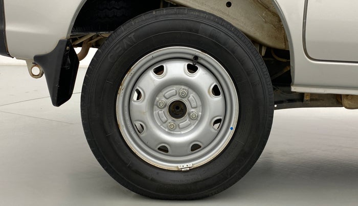 2021 Maruti Eeco 7 STR, Petrol, Manual, 18,022 km, Right Rear Wheel