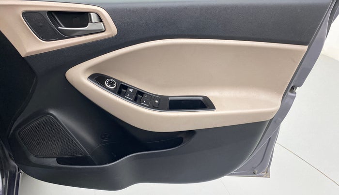 2017 Hyundai Elite i20 Magna Executive 1.2, Petrol, Manual, 36,171 km, Driver Side Door Panels Control