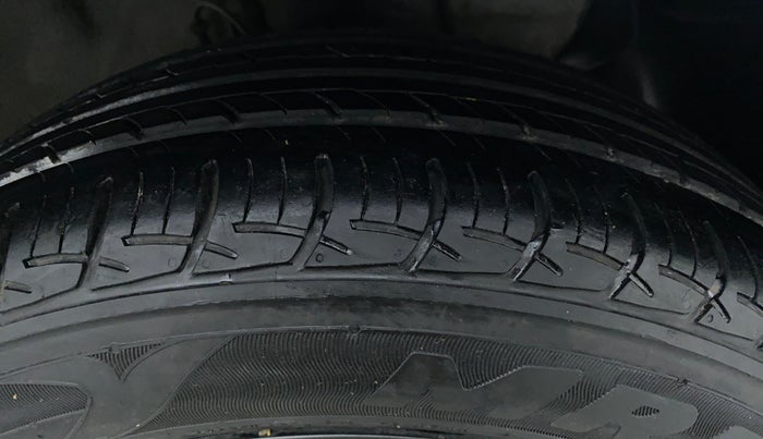 2019 Hyundai Elite i20 1.2 SPORTS PLUS VTVT, Petrol, Manual, 8,212 km, Right Front Tyre Tread